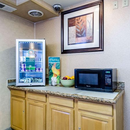 Quality Inn Chicopee-Springfield Exterior foto