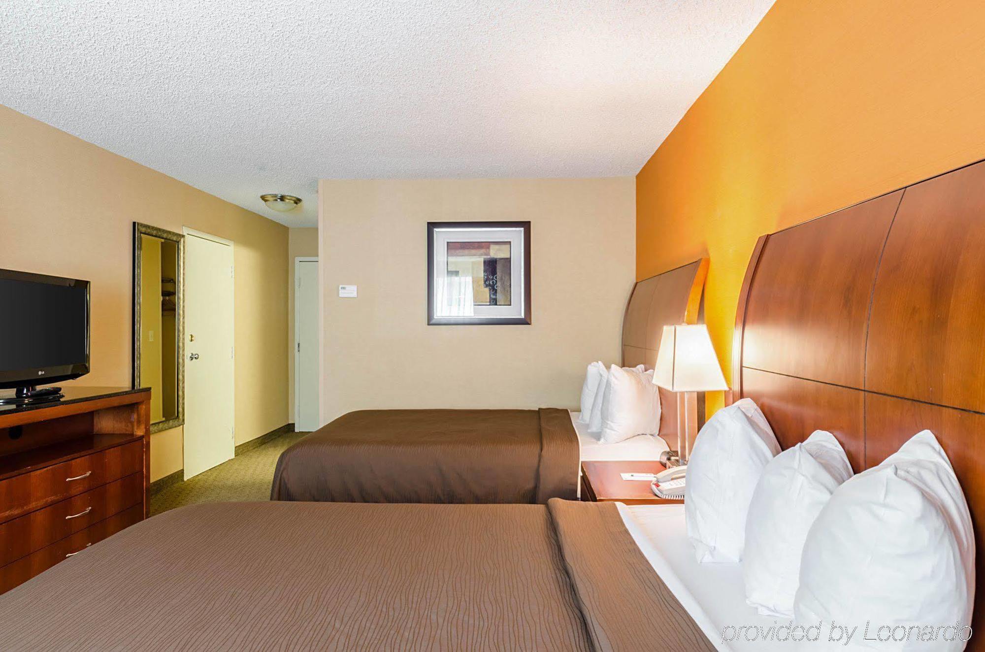 Quality Inn Chicopee-Springfield Exterior foto